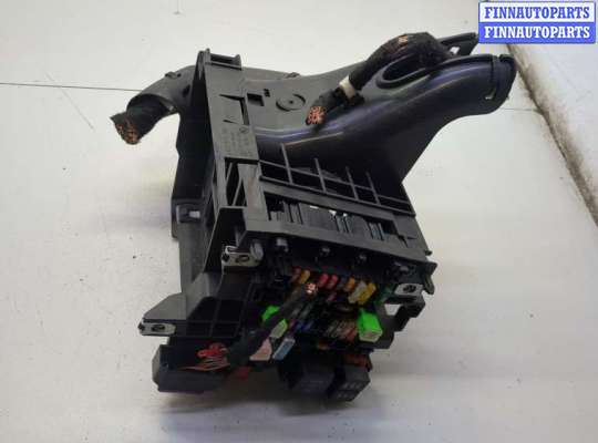 Блок предохранителей AU1728405 на Audi A3 (8V) 2012-2020