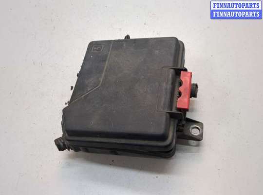 Блок предохранителей RN1579942 на Renault Laguna 3 2007-2025