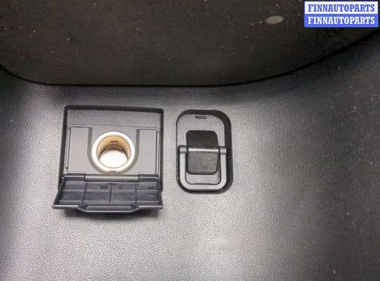 Фонарь салона (плафон) на Hyundai Tucson IV (NX4) 