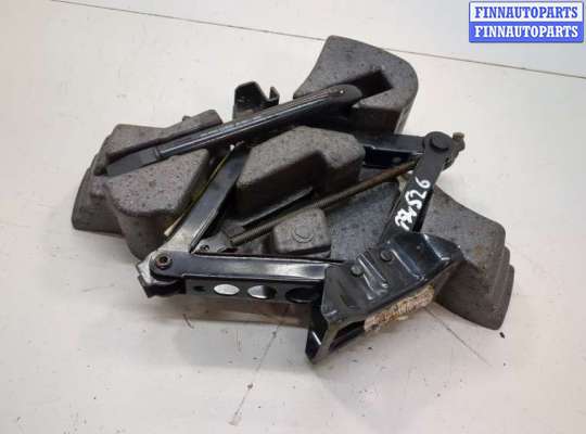 Набор инструментов штатный FO1999069 на Ford Kuga 2008-2012