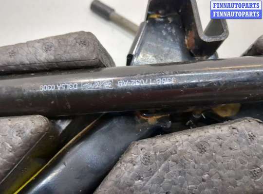 Домкрат на Ford Kuga I