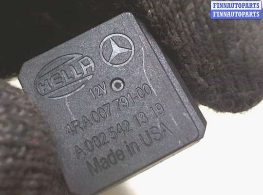 Реле прочее на Mercedes-Benz CLK (W209)