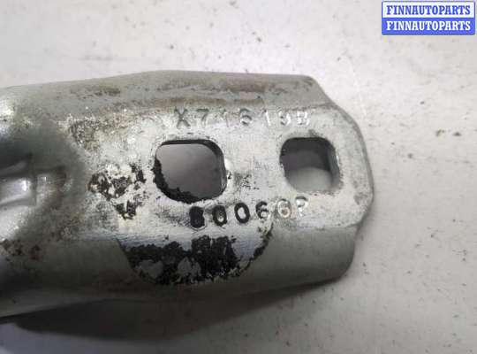 купить Петля двери на Chevrolet Equinox 2017-2024