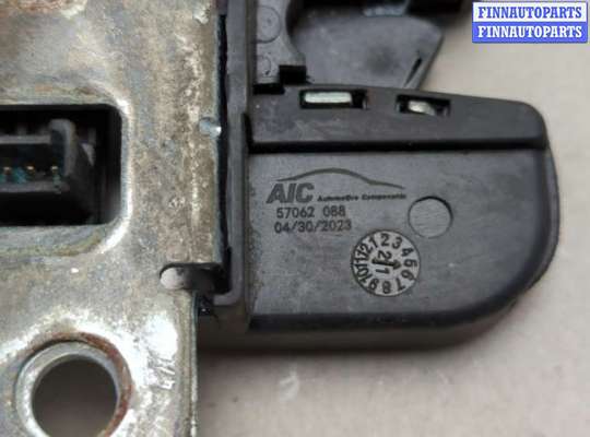 купить Замок багажника на Volkswagen Golf 4 1997-2005