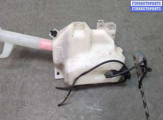 Бачок омывателя на Mitsubishi Grandis