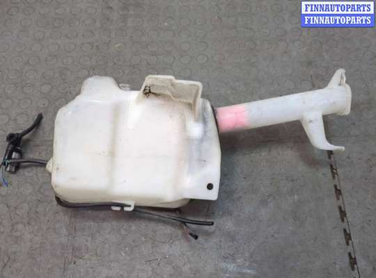 Бачок омывателя на Mitsubishi Grandis