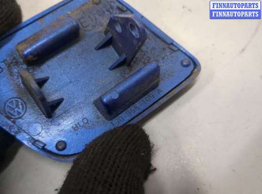 Решетка (заглушка) бампера на Volkswagen Golf IV (1J)