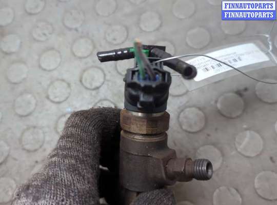Форсунка топливная на Citroen C3 Picasso