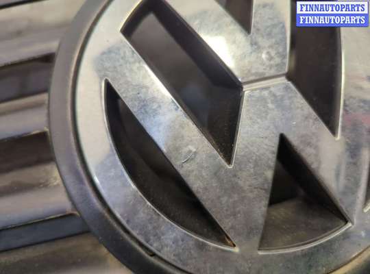 купить Решетка радиатора на Volkswagen Transporter 5 2003-2015