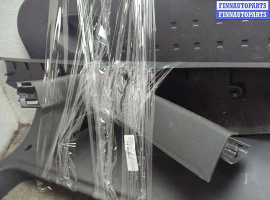 купить Обшивка крышки (двери) багажника на Renault Megane 2 2002-2009