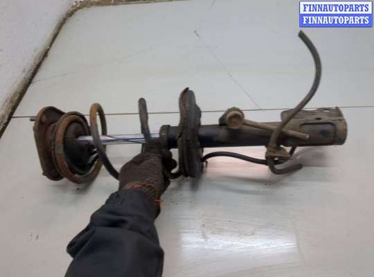 Стойка подвески амортизационная на Toyota Prius II