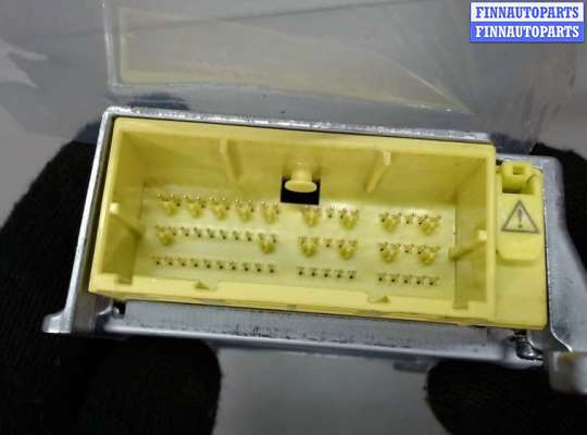 купить Блок управления подушками безопасности на Toyota RAV 4 2013-2015