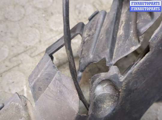 купить Накладка замка капота на Ford Focus 3 2011-2015