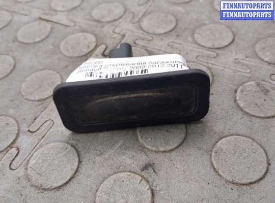 купить Кнопка открывания багажника с крышки на Renault Scenic 2009-2012