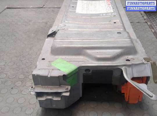 Аккумулятор (АКБ) на Toyota Prius II