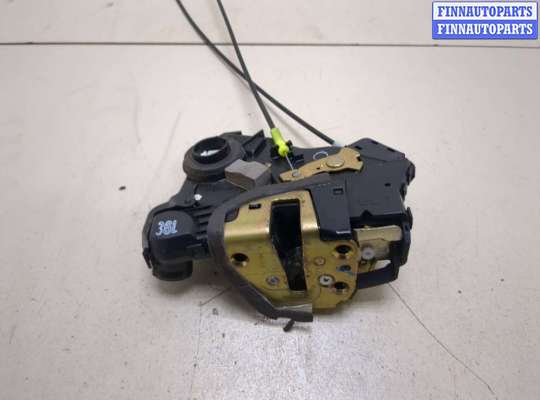 Замок двери TT835826 на Toyota Matrix 2002-2008