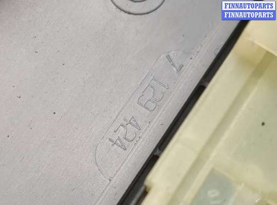 купить Кнопка управления люком на BMW 7 E65 2001-2008