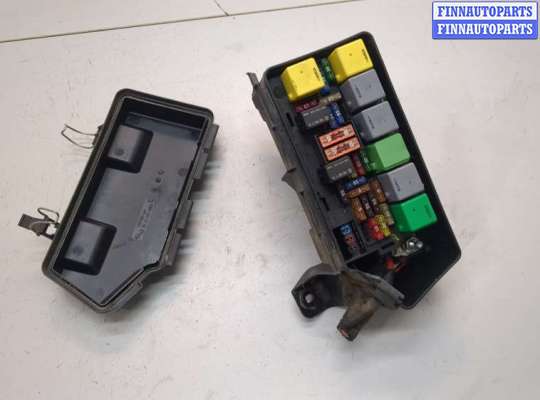 Блок предохранителей MB1650160 на Mercedes ML W164 2005-2011