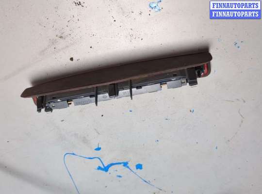 купить Фонарь дополнительный (стоп-сигнал) на Opel Astra H 2004-2010