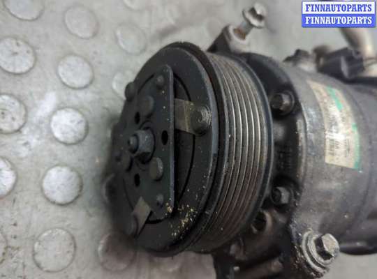 Компрессор кондиционера на Land Rover Discovery IV