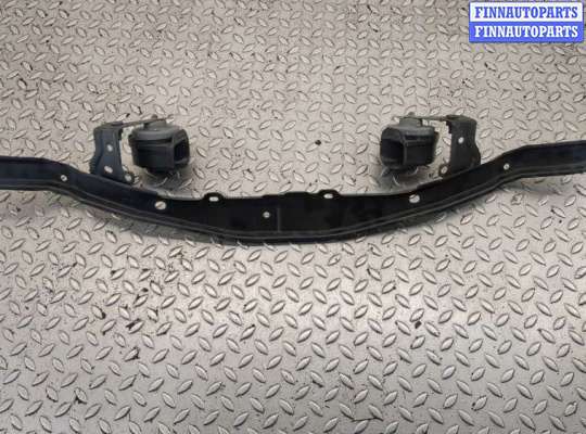 Планка телевизора верхняя на Nissan Murano II (Z51)