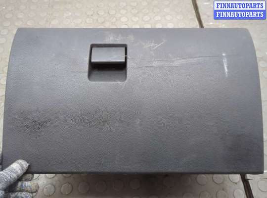 Бардачок (вещевой ящик) на Ford Mondeo III