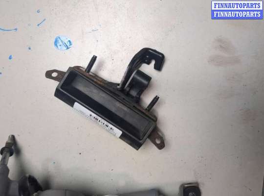 Ручка крышки багажника (задней двери)