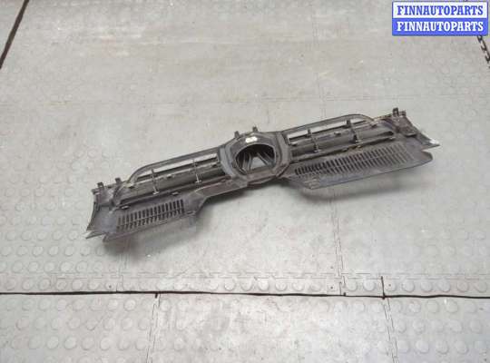 купить Решетка радиатора на Volkswagen Golf 5 2003-2009