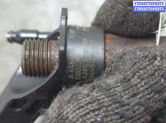 Форсунка топливная на Mercedes-Benz Vito (W639)