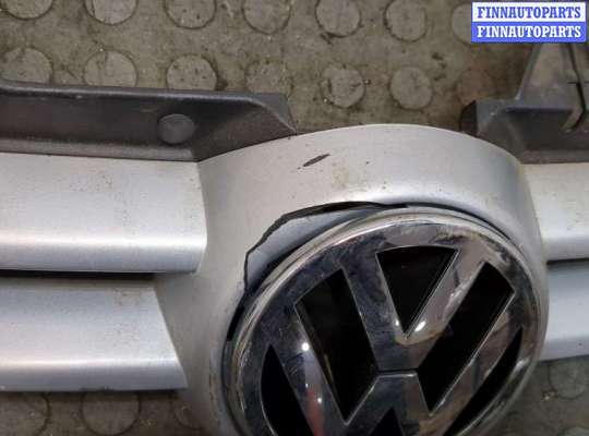 купить Решетка радиатора на Volkswagen Golf 5 2003-2009