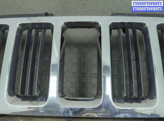 купить Решетка радиатора на Jeep Grand Cherokee 2010-2013