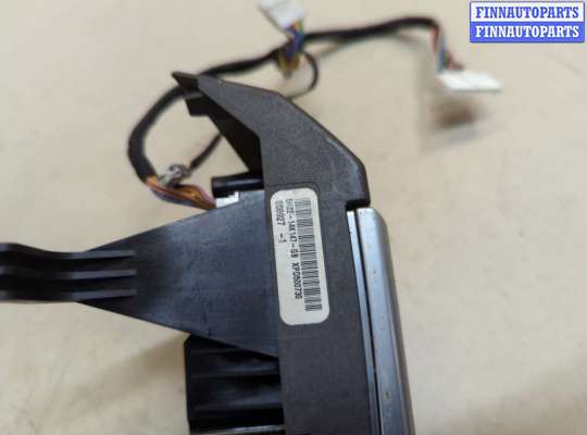 купить Кнопка управления бортовым компьютером на Land Rover Freelander 2 2006-2014