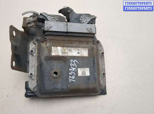 Блок управления двигателем OP2431603 на Opel Zafira B 2005-2014