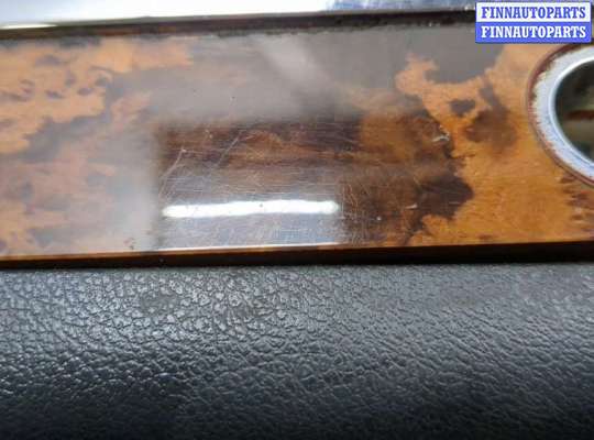 Консоль салона на Volkswagen Touareg I (7L)