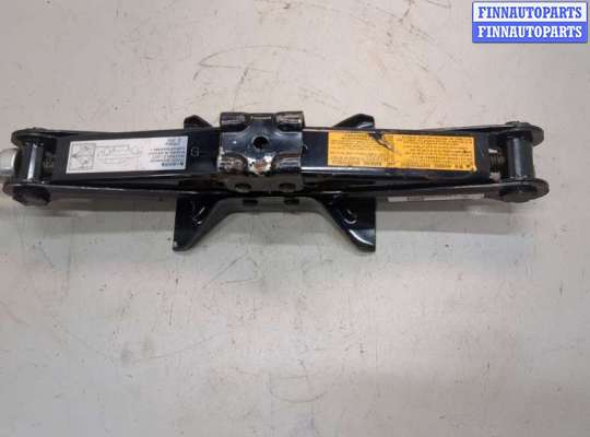 Домкрат MT572524 на Mitsubishi Lancer 10 2007-2017