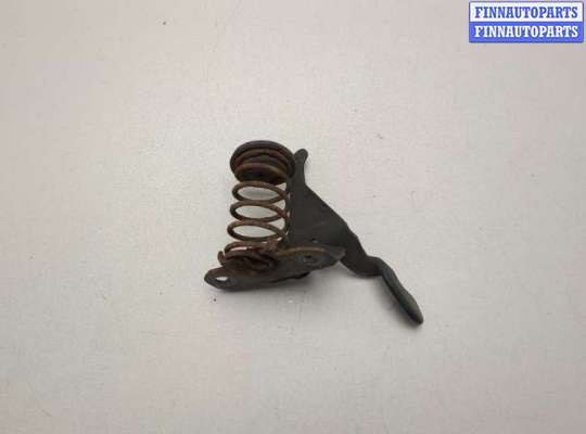 Замок капота