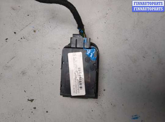 купить Кнопка стояночного тормоза (ручника) на Volkswagen Tiguan 2007-2011