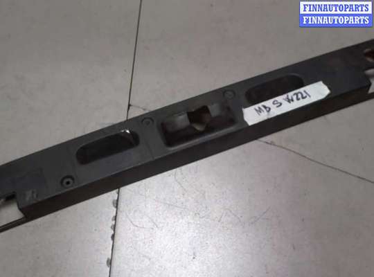 купить Обшивка крышки (двери) багажника на Mercedes S W221 2005-2013