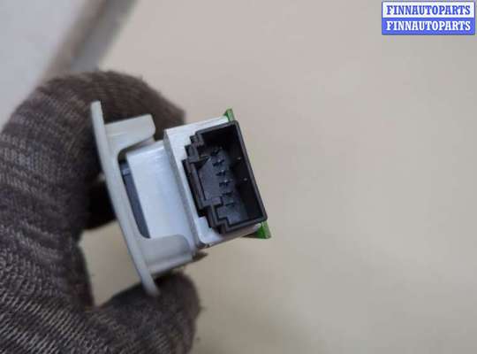 купить Фонарь салона (плафон) на Volkswagen Touareg 2010-2014