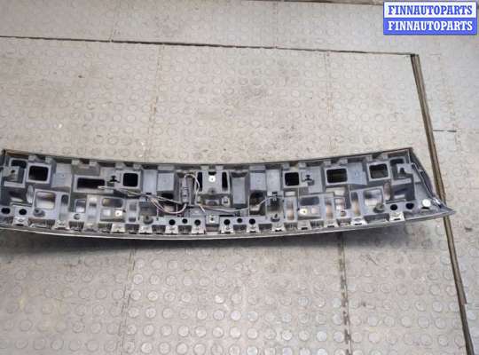 купить Накладка крышки багажника (двери) на Renault Megane 2 2002-2009