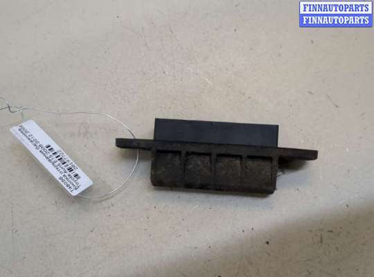 купить Кнопка открывания багажника на Toyota Auris E15 2006-2012