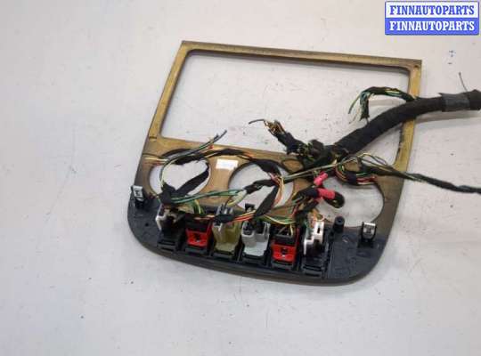 купить Рамка под магнитолу на Mercedes ML W163 1997-2005