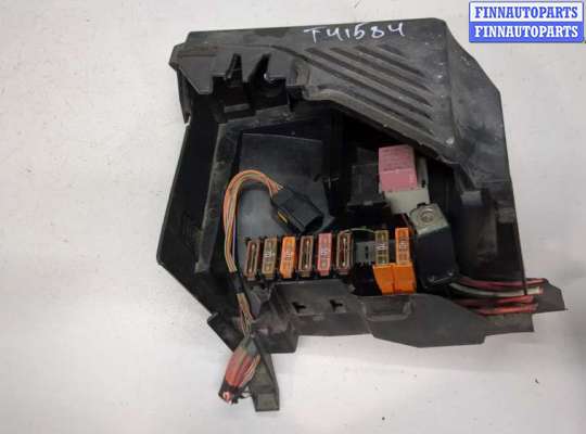 Блок реле RN1433218 на Renault Scenic 2003-2009