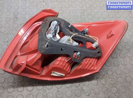 купить Фонарь (задний) на Toyota Auris E15 2006-2012