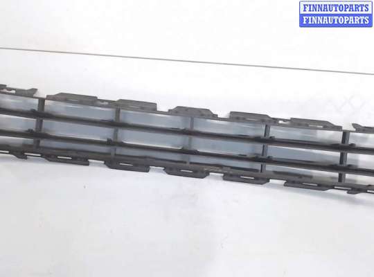 купить Заглушка (решётка) бампера на Renault Megane 2 2002-2009