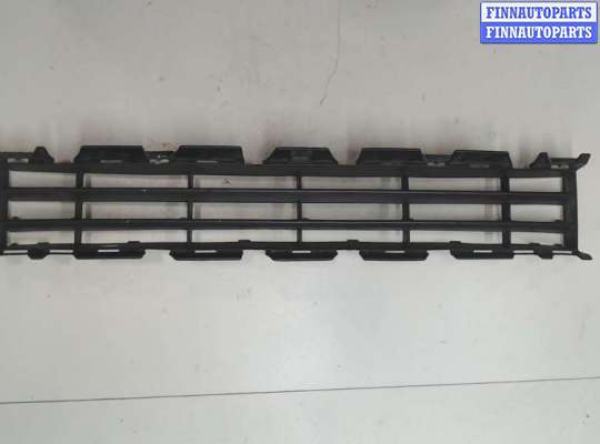 купить Заглушка (решётка) бампера на Renault Megane 2 2002-2009