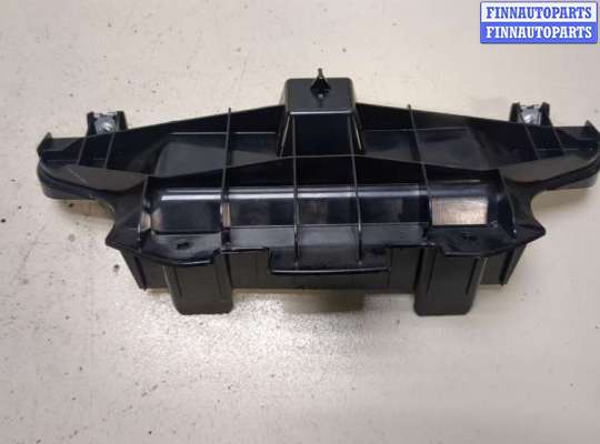 купить Кронштейн (лапа крепления) на Volkswagen Touareg 2007-2010