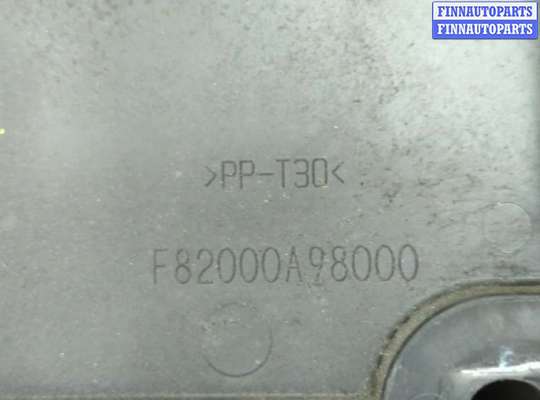 купить Накладка замка капота на Infiniti EX35