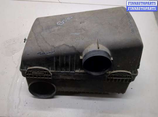 Корпус воздушного фильтра MT576501 на Mitsubishi Pajero / Montero 2000-2006
