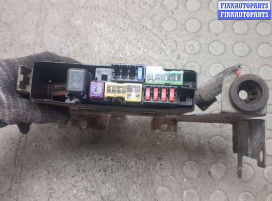 Блок предохранителей NS994867 на Nissan Tiida 2004-2013